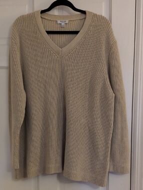 Chaps Beige V-Neck Knit Sweater - Neutral Ribbed Pullover